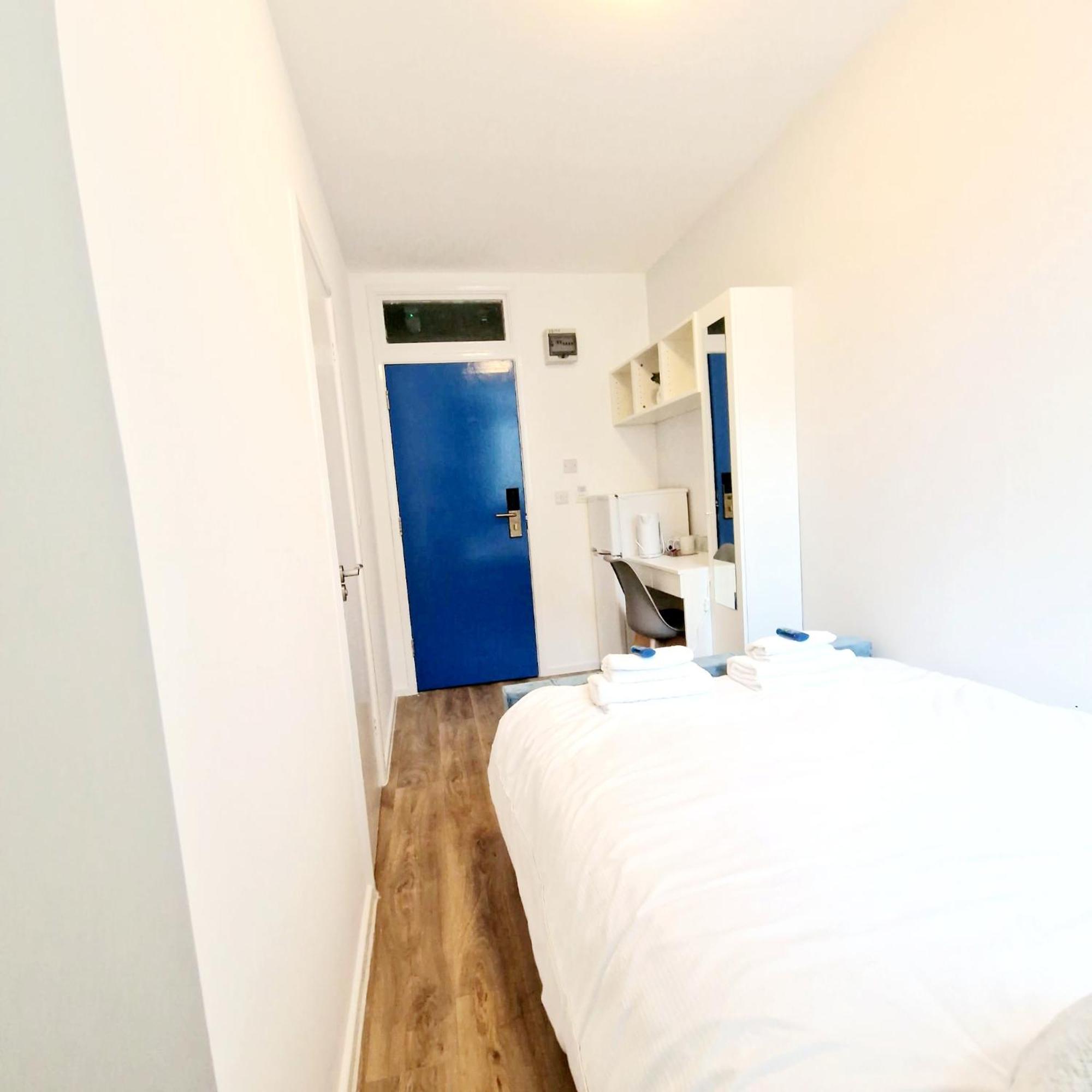Crendon House Boutique Hotel High Wycombe Buckinghamshire מראה חיצוני תמונה